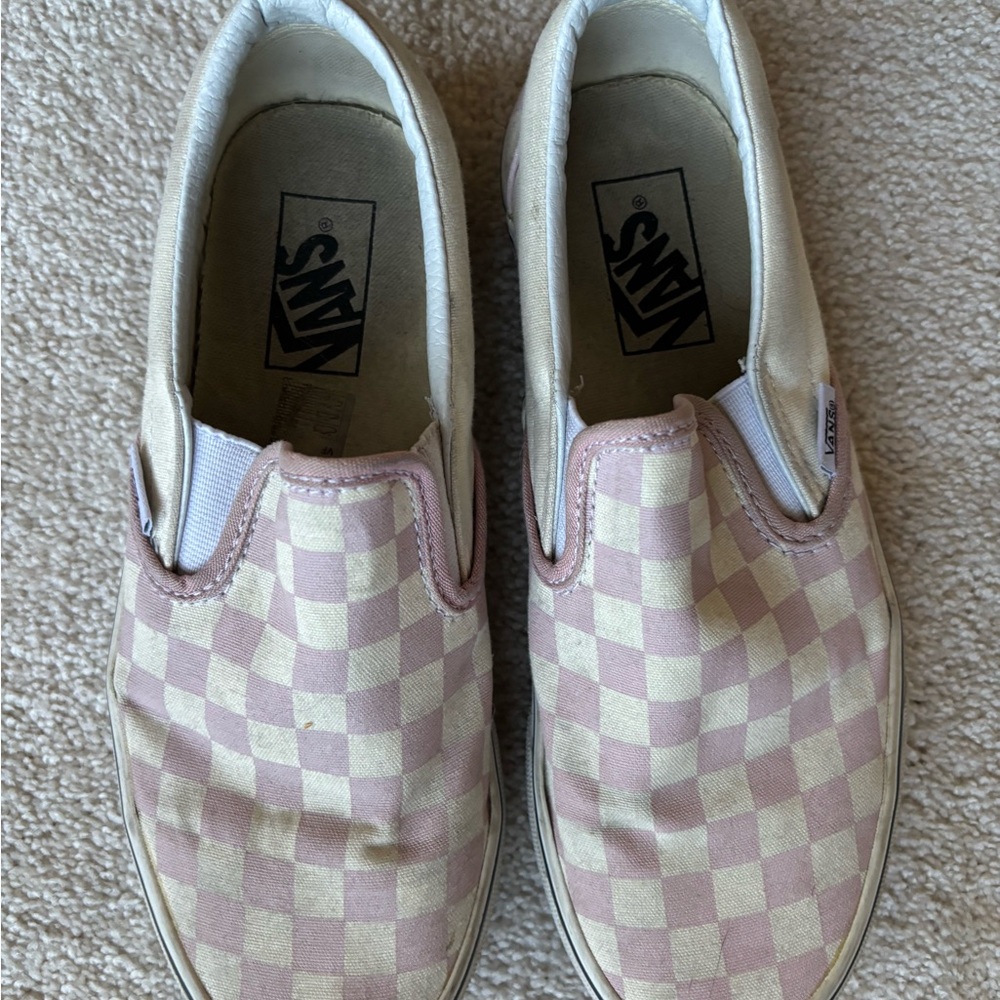 Vans womens Checkered Slip-On Shoes - Pink and White